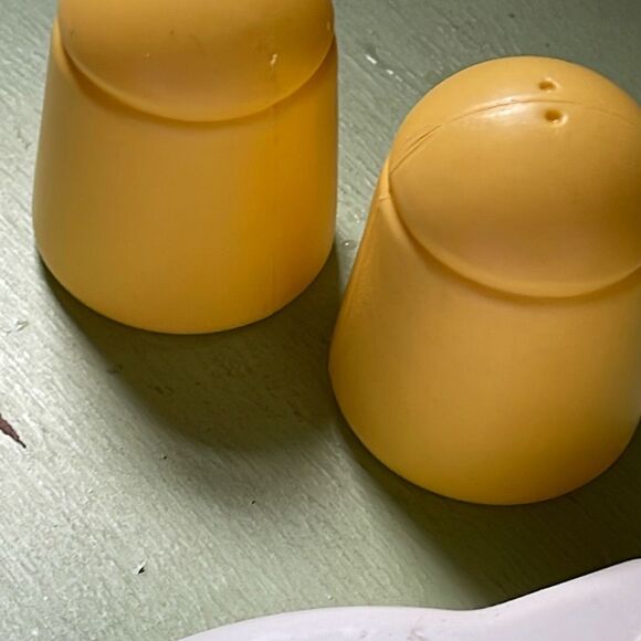 Vintage STEP2 pretend play salt & pepper - Picture 5 of 5